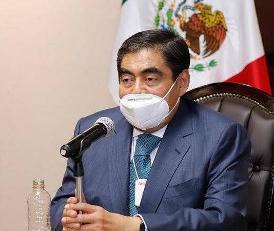 Recibe gobierno dictamen preliminar del socavón; extracción de agua y lluvias, algunos factores