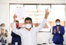 Recibe Eduardo Rivera Pérez constancia de mayoría como Presidente Municipal de Puebla.