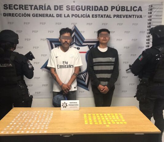 Con 150 dosis de aparente cristal, Policía Estatal detiene a dos personas