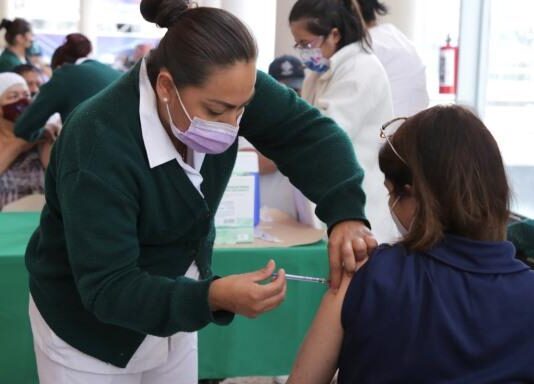 Llama IMSS a vacunarse contra COVID-19 para alcanzar mayor inmunización