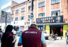 Ayuntamiento de Puebla inspecciona elementos publicitarios en el Centro Histórico.