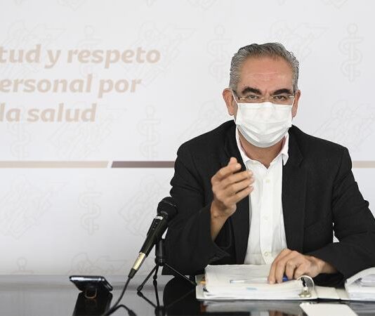 Meseta de contagios de COVID-19 sigue alta y podría incrementar, advierte Salud