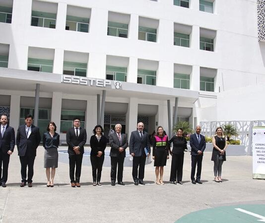 Inauguran ISSSTEP, Embajada de Francia en México y Alianza francesa ciclo de rotaciones médicas