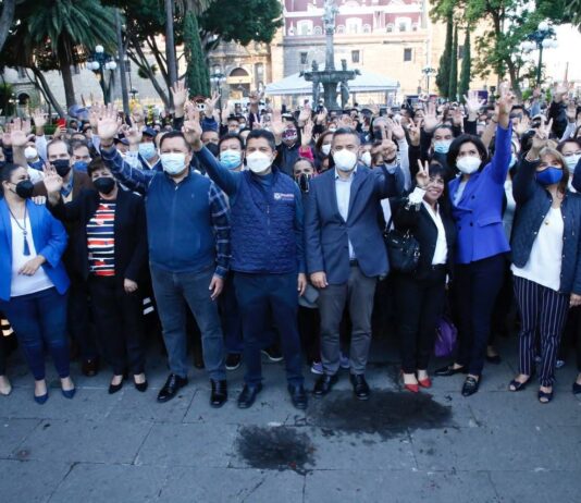 Eduardo Rivera Pérez exhorta a trabajadores sindicalizados a hacer un gran equipo por Puebla.
