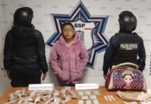 Detiene Policía Estatal a mujer en posesión de aparente droga