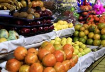 Ayuntamiento de Puebla promueve comprar en mercados locales.