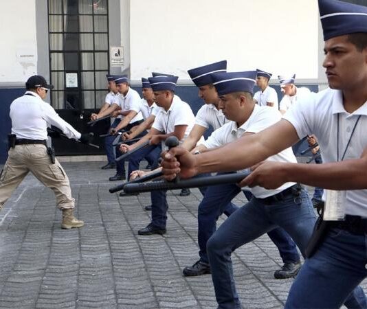 En 2021, SSP graduó a 865 nuevos policías.