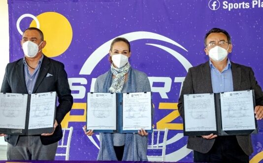 SMDIF Puebla firma convenio con Sports Plaza.