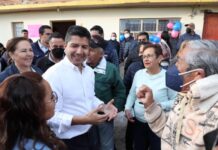 Eduardo Rivera continúa pavimentando calles con el Programa “Construyendo Contigo”