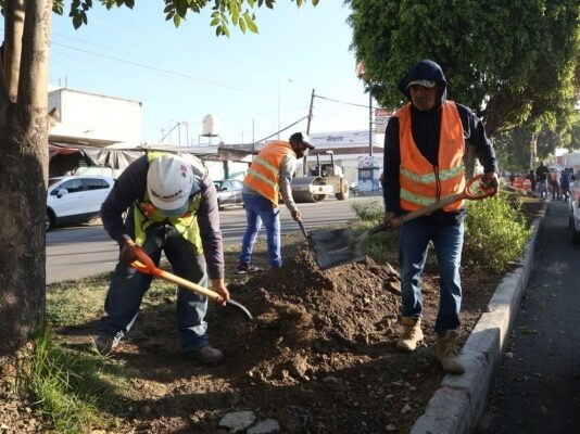 Ayuntamiento de Puebla última detalles en la obra de la 16 de septiembre.