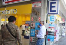 Ayuntamiento de Puebla llama a los negocios a regular sus anuncios y publicidad.
