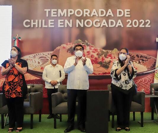 Con temporada de Chiles en Nogada, se preserva tradiciones que dan identidad a Puebla: MBH