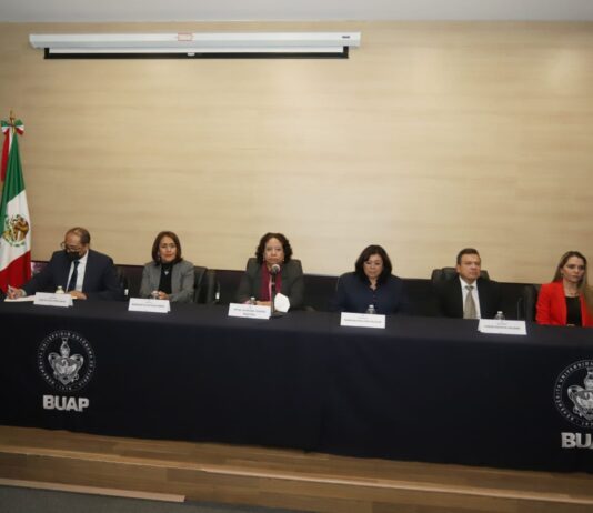 Concluyen poder judicial y BUAP programa de implementación de guías de conducción de audiciencias.