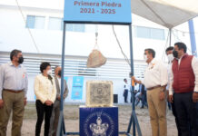 Colocan primera piedra para edificios en sedes del Complejo Regional Centro de la BUAP.