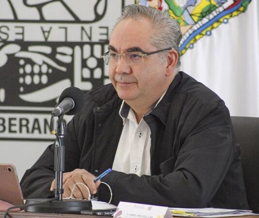 Continúa en descenso contagios por SARS-CoV-2 en Puebla: Salud