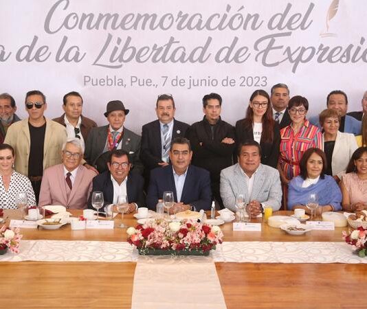 Garantiza Sergio Salomón respeto y seguridad para el ejercicio del periodismo en Puebla
