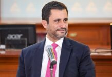 Concanaco llama al análisis en la controversia sobre los Libros de Texto