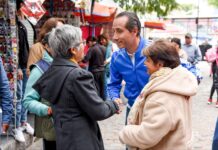 Líderes de Analco y Los Sapos, dialogan con Mario Riestra.