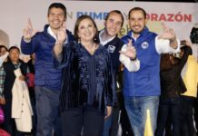 Xóchilt Gálvez acompaña a Mario Riestra y Eduardo Rivera en cierre de precampaña.