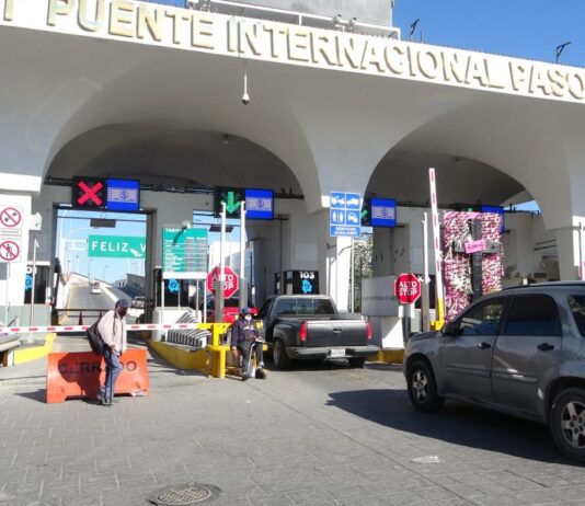 Reanudan operaciones cuatro cruces fronterizos en Texas, California y Arizona