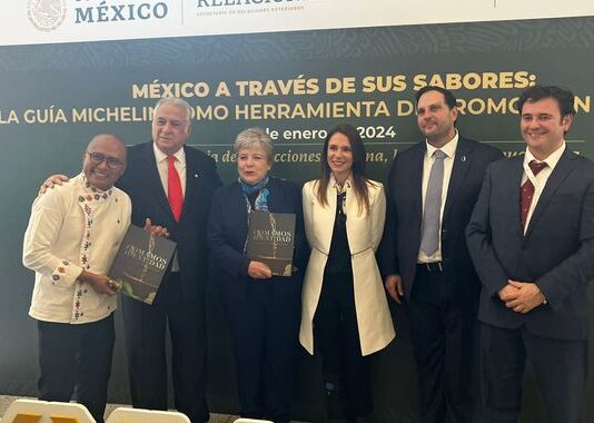 Celebran en la REC 2024 a la gastronomía mexicana por ingresar a Guía Michelin