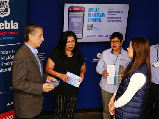Ayuntamiento de Puebla y Centro INAH inician regulación de anuncios y toldos en CH.