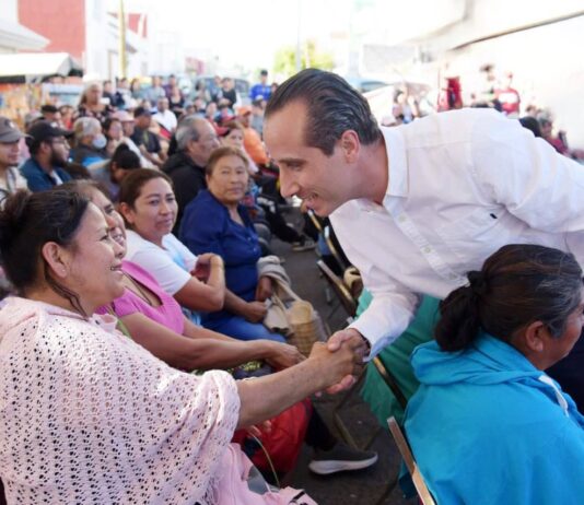 Colonia Cencalli invita a Mario Riestra al festejo de su 15 aniversario.