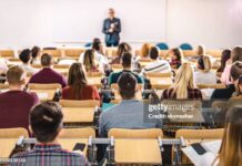 Estudiantes universitarios afirman que la reforma va en contra de la democratización del poder judicial