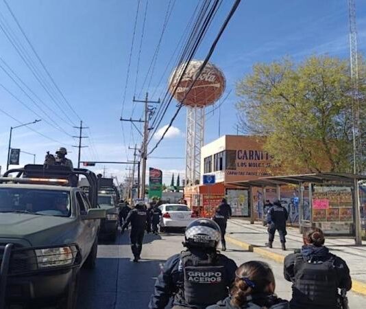 En operativo conjunto SEMAR, SSP y SEDENA, recuperan tractocamión con reporte de robo