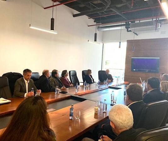 Presentan ventajas de inversión a empresarios del Mediterráneo