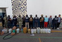 PEMEX en coordinación con SSPC y SSP, detienen a catorce personas por venta ilegal de combustible