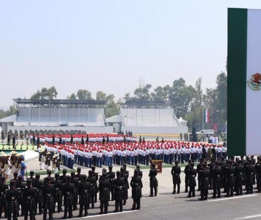 Realizan con éxito ensayo general del Desfile Cívico-Militar del 5 de Mayo
