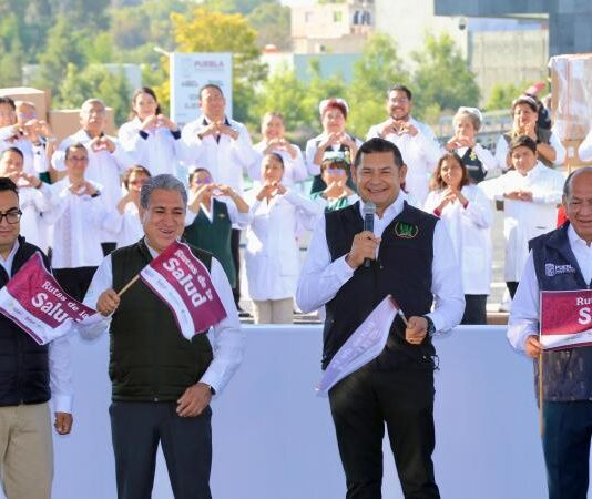Vamos a entregar más de 1 millón 700 mil medicinas en los centros de salud y hospitales de Puebla: Armenta.