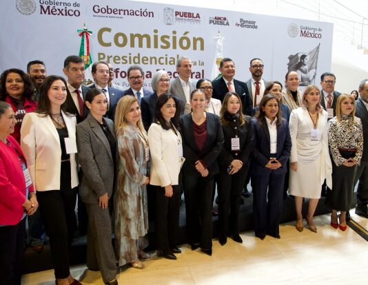 Propone Laura Artemisa reducir a la mitad legisladores plurinominales.