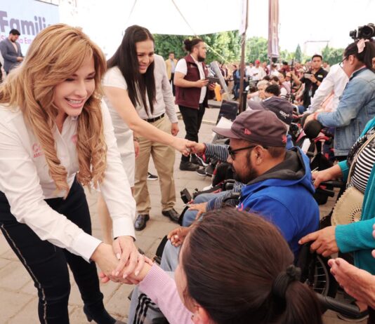 Entrega SEDIF apoyos por 9.6 millones de pesos en microrregión de Acatzingo.