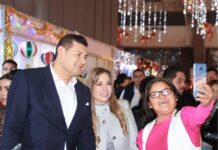 Alrededor de 300 mil personas disfrutaron del festival navideño “Por Amor A Puebla”.