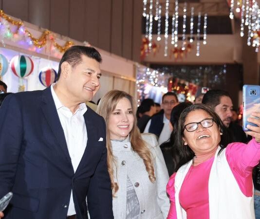Alrededor de 300 mil personas disfrutaron del festival navideño “Por Amor A Puebla”.