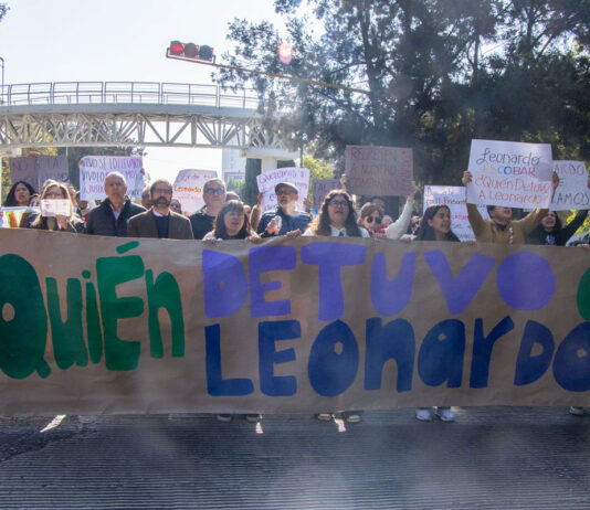 Comunidad IBERO Puebla exige presentación con vida del Dr. Leonardo Escobar Barrios.