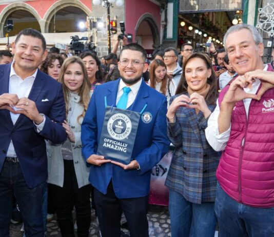 Alcanza Puebla capital récord Guinness de la rosca de Reyes monumental más grande del mundo.
