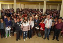 MariElise Budib brinda apoyos alimentarios a familias de San Francisco Totimehuacan.
