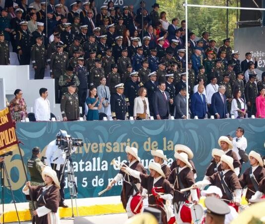 Más de 14 mil participantes protagonizaron el Desfile Cívico-Militar de la Batalla de Puebla del 5 de mayo