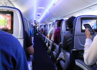 México y Estados Unidos acuerdan medidas para fortalecer el transporte aéreo bilateral.
