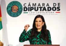 Kenia López Rabadán lamentó la detención de Ernesto Ruffo Appel y sentenció que es un preso político.