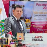 Alejandro Armenta informa de avances en materia de infraestructura y mantenimiento de calles y carreteras.
