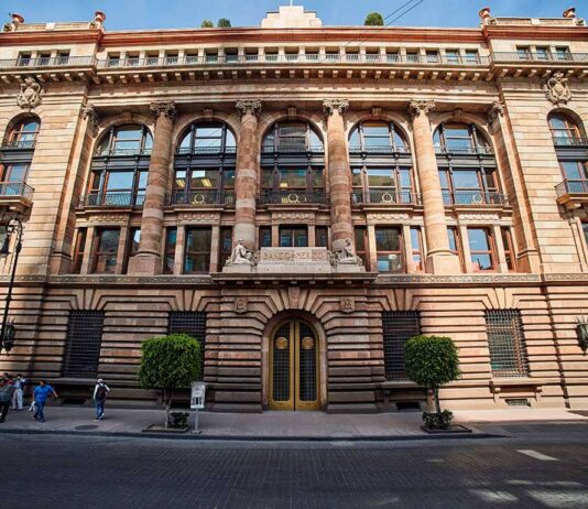Banco de México presenta encuesta sobre la evolución del financiamiento a las empresas entre abril y junio de 2026.