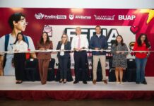 Acerca Pepe Chedraui a jóvenes a opciones de empleo formal en coordinación con la BUAP.