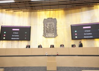 Legisladores presentan iniciativas para la regulación de dispositivos móviles en escuelas.