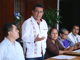 Pável Gaspar se reúne con representantes de pueblos y comunidades indígenas en Tehuacán.