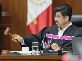 Hugo Aguilar Ortiz encabezó la conmemoración del evento “Un año de justicia real y verdadera”.