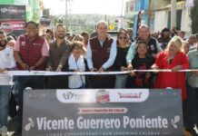 Entrega Pepe Chedraui obras de pavimentación en la Junta Auxiliar de San Jerónimo Caleras